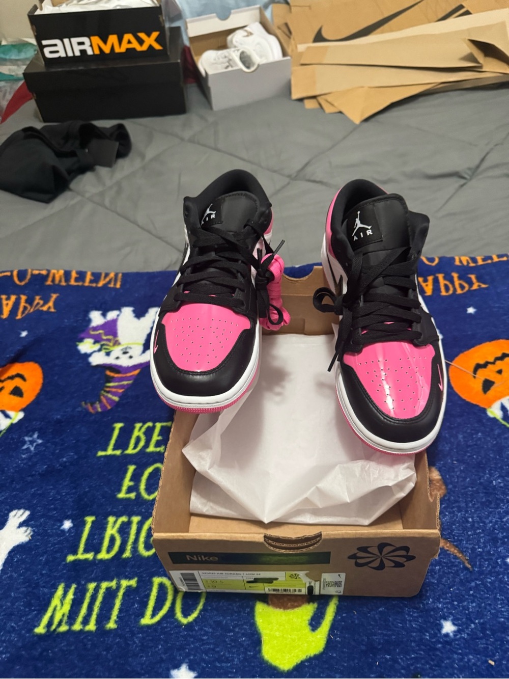 Women’s Nike Air Jordan 1 Low Shoes - Pink / Black